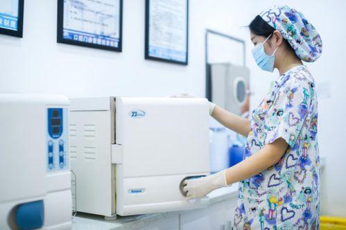 医生患者病房吃瓜,医生与患者共享瓜果时光