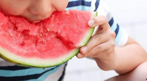 夏季吃瓜肚子疼,吃瓜肚子疼的预防和应对攻略